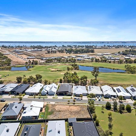 45 On Fairway Villa Yarrawonga Exterior photo